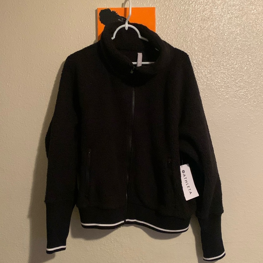 Athleta Tugga Sherpa